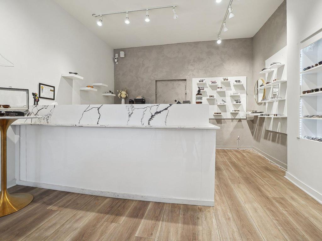 









2455

 - 2459


Rue Notre-Dame O.

,
Montréal (Le Sud-Ouest),




QC
H3J1N6

