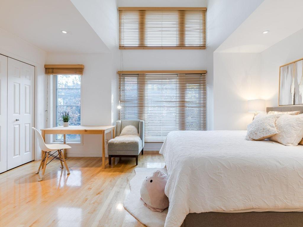 









48


Av. Brookfield

,
Mont-Royal,




QC
H3P3K5

