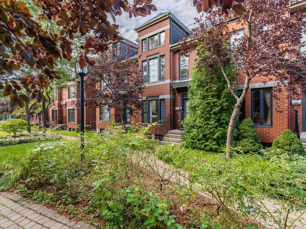 









48


Av. Brookfield

,
Mont-Royal,




QC
H3P3K5


