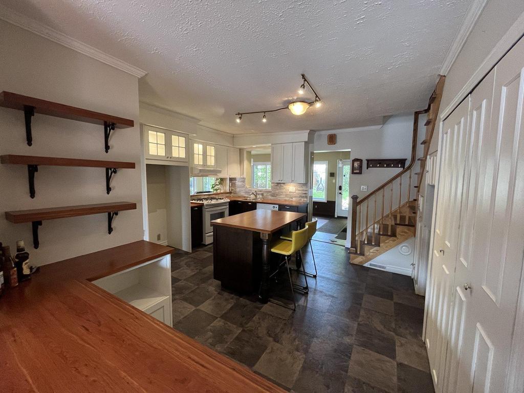









2272


Rue St-Simon

,
Saguenay (Jonquière),




QC
G7X6E7

