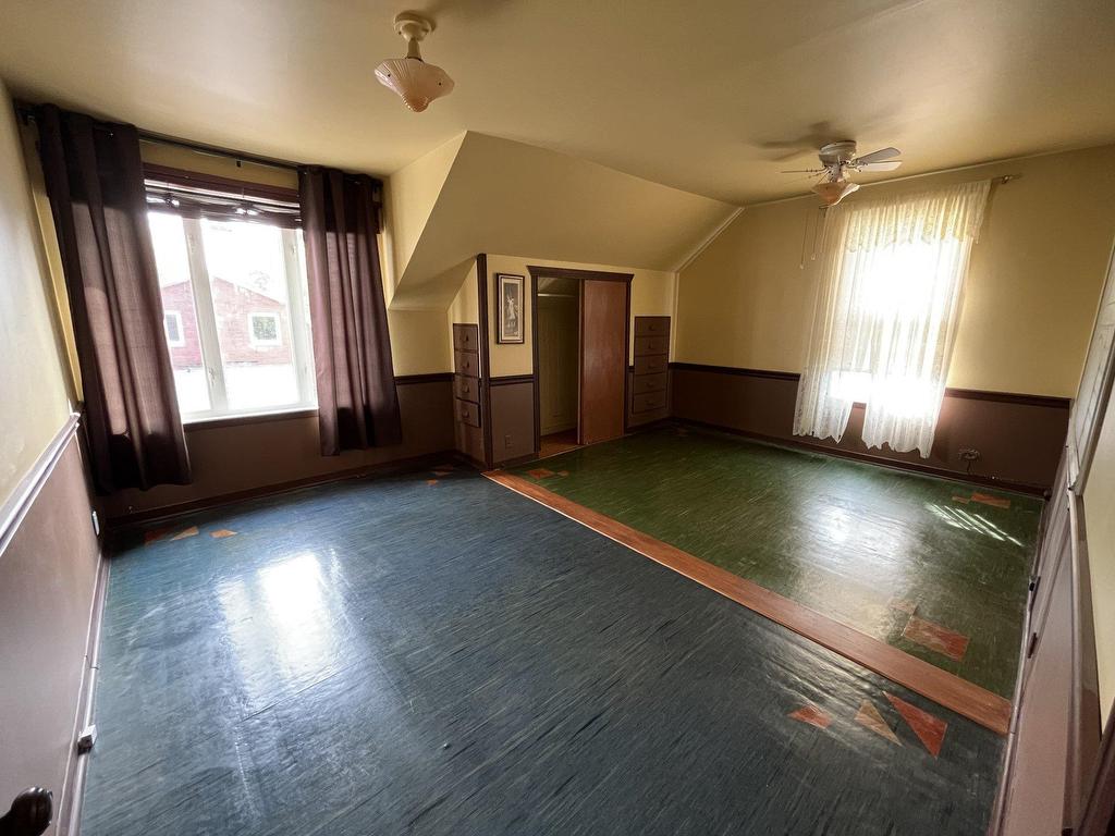 









2272


Rue St-Simon

,
Saguenay (Jonquière),




QC
G7X6E7

