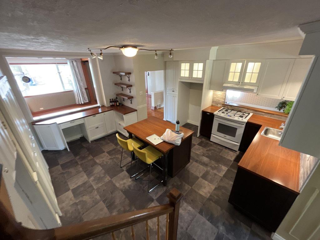 









2272


Rue St-Simon

,
Saguenay (Jonquière),




QC
G7X6E7

