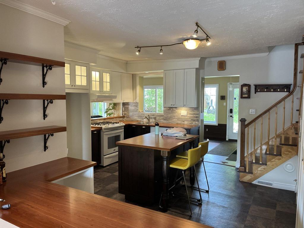 









2272


Rue St-Simon

,
Saguenay (Jonquière),




QC
G7X6E7

