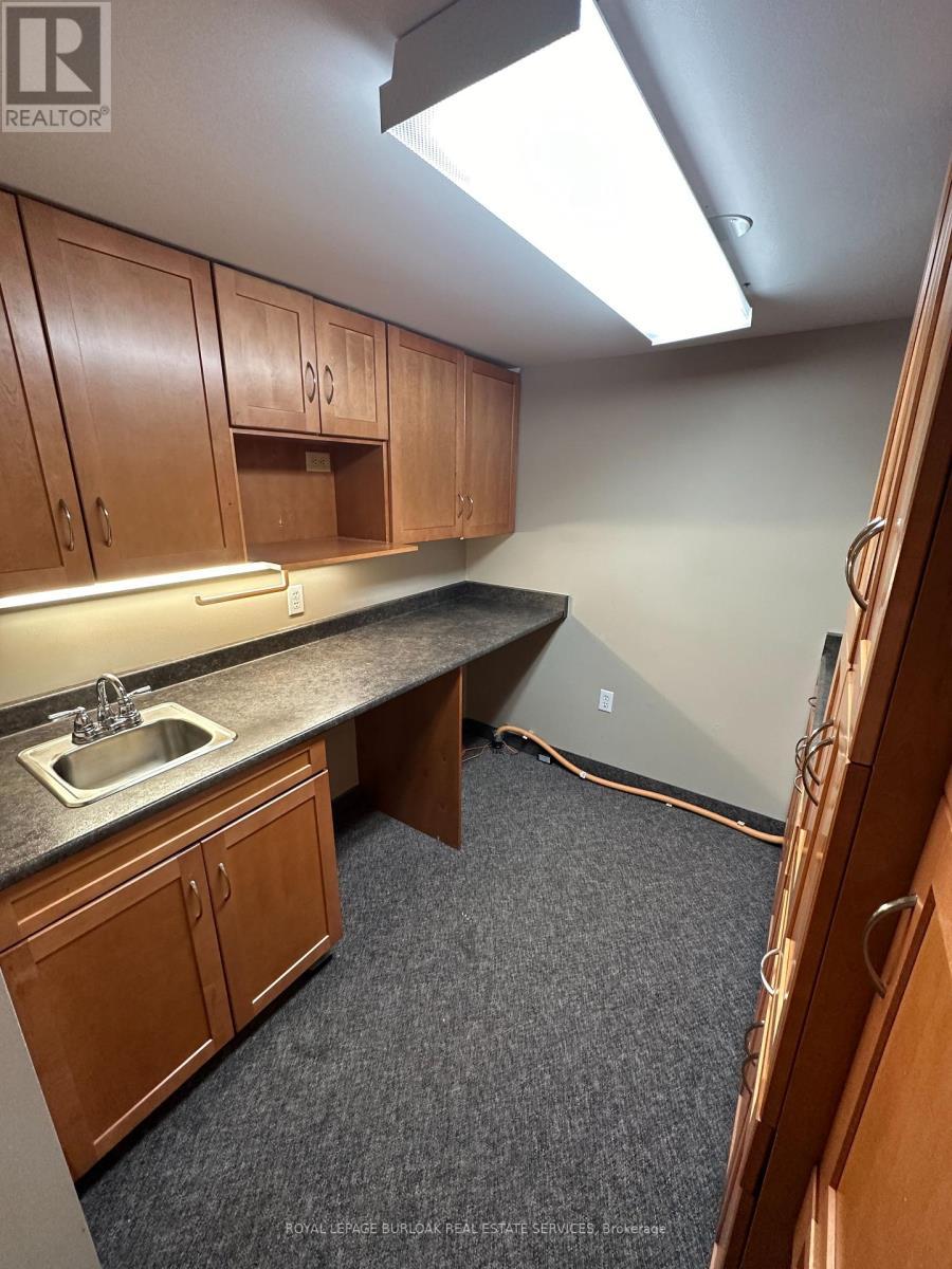 












442 BRANT STREET

,
Burlington,




Ontario
L7S1G6


