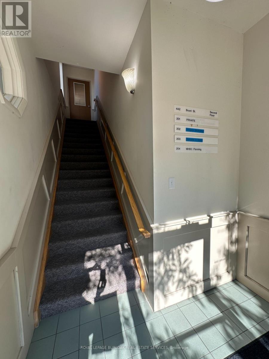 












442 BRANT STREET

,
Burlington,




Ontario
L7S1G6

