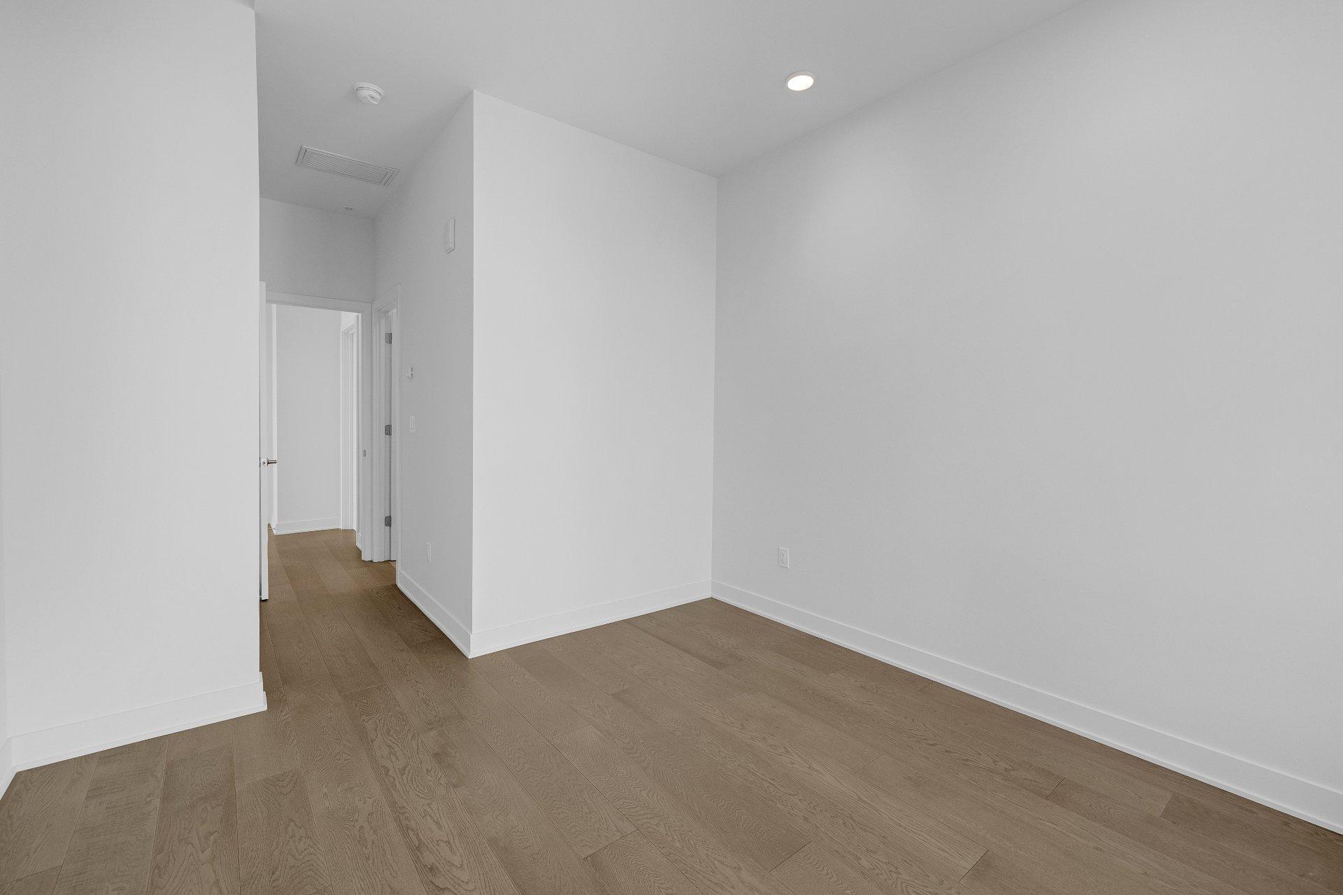 









1288


Rue St-Antoine O.

, PH2,
Montréal (Ville-Marie),




QC
H3C0X6

