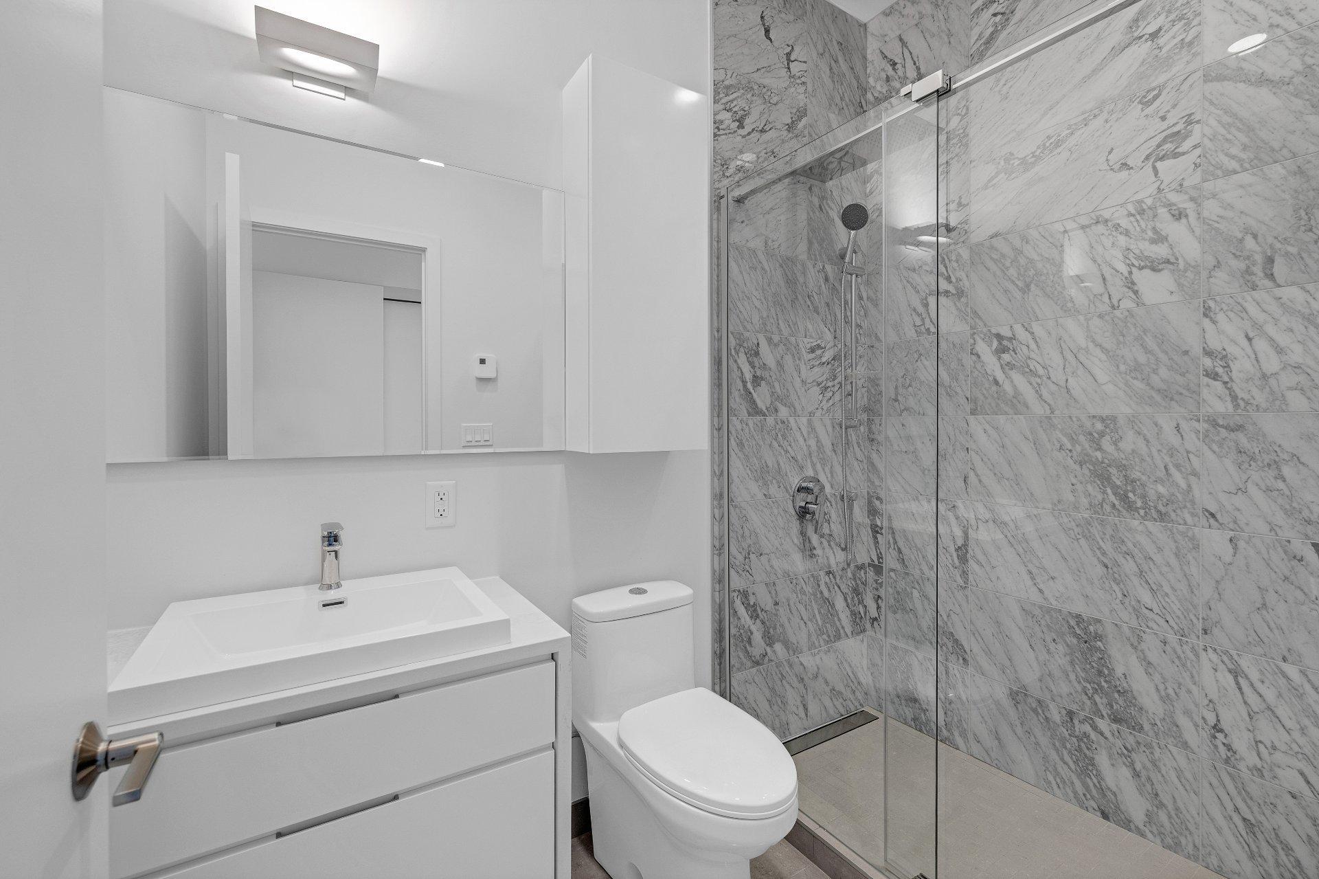 









1288


Rue St-Antoine O.

, PH2,
Montréal (Ville-Marie),




QC
H3C0X6

