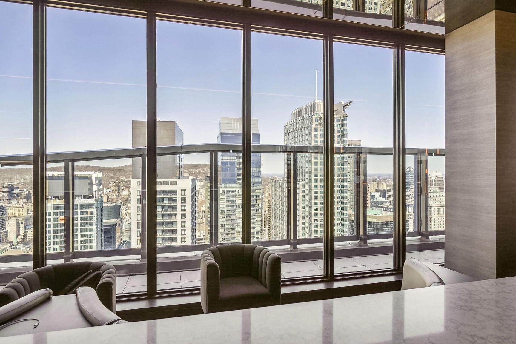 









1288


Rue St-Antoine O.

, PH2,
Montréal (Ville-Marie),




QC
H3C0X6

