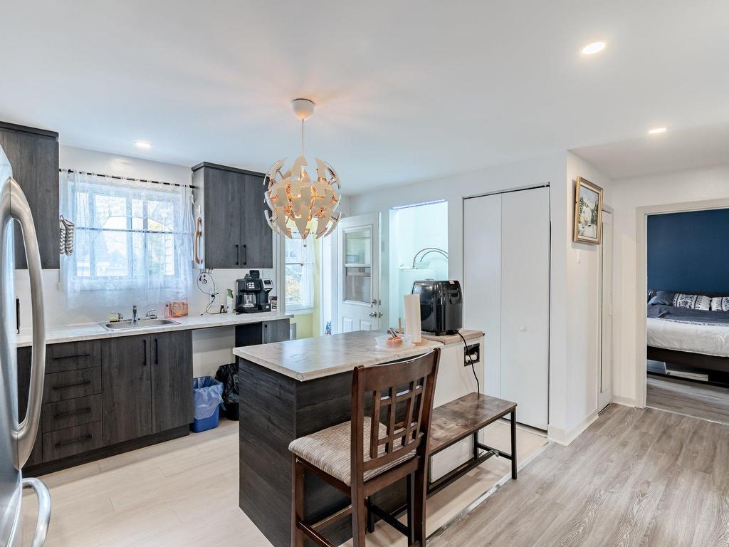 









1872

 - 1876


Rue Bédard

,
Laval (Vimont),




QC
H7M2M7


