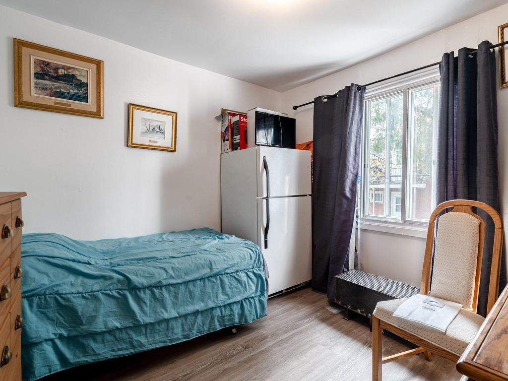 









1872

 - 1876


Rue Bédard

,
Laval (Vimont),




QC
H7M2M7

