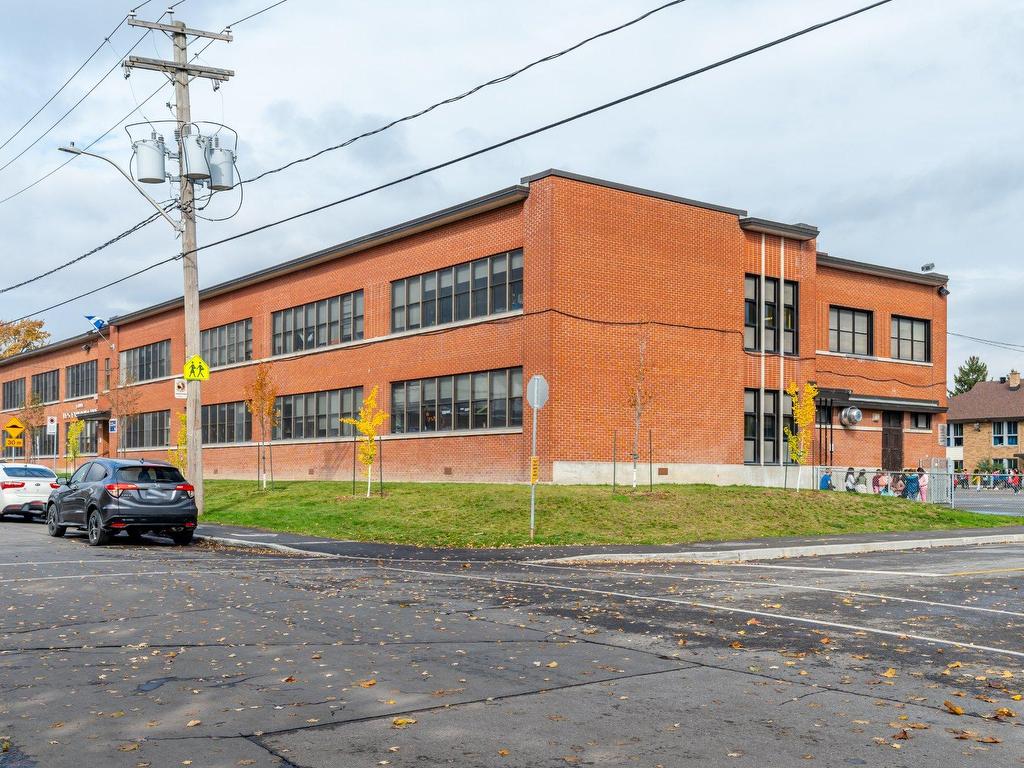 









1872

 - 1876


Rue Bédard

,
Laval (Vimont),




QC
H7M2M7

