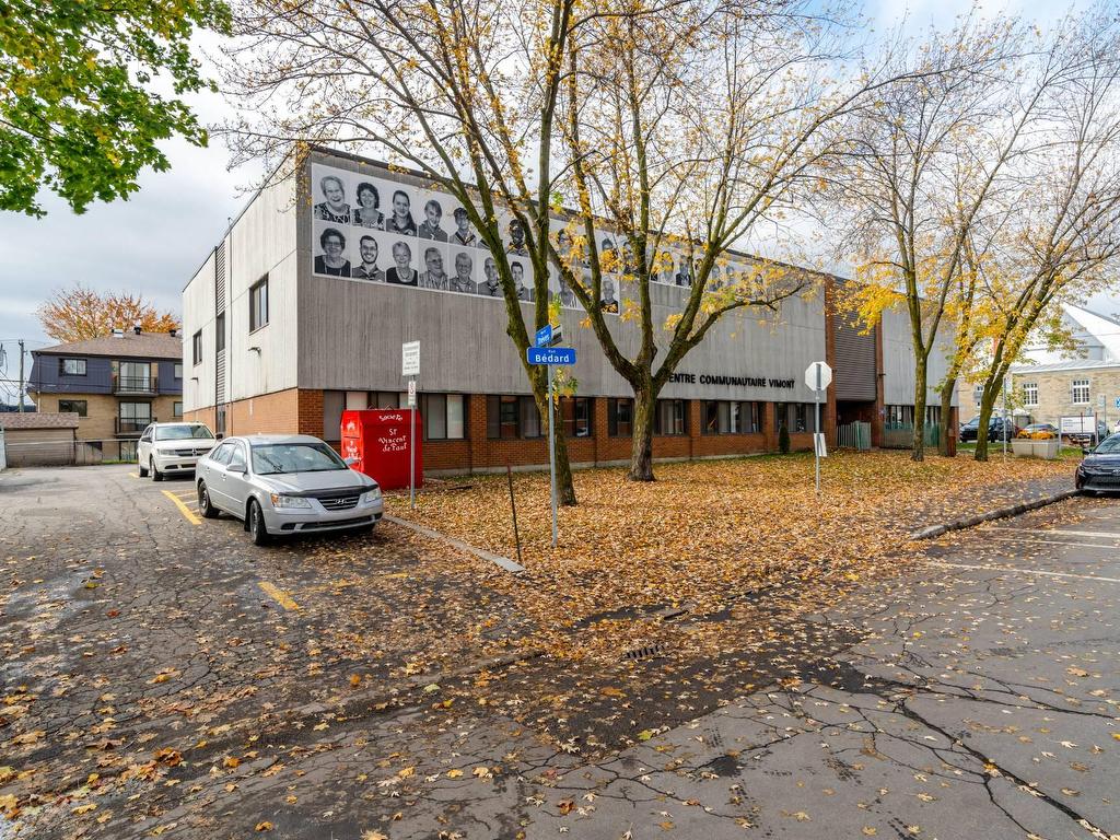 









1872

 - 1876


Rue Bédard

,
Laval (Vimont),




QC
H7M2M7

