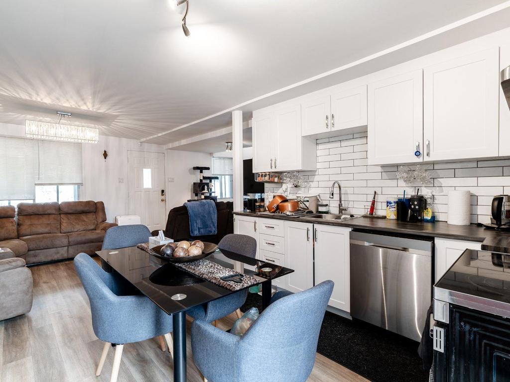 









1872

 - 1876


Rue Bédard

,
Laval (Vimont),




QC
H7M2M7

