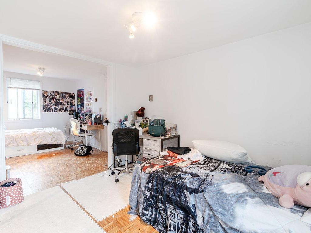 









1872

 - 1876


Rue Bédard

,
Laval (Vimont),




QC
H7M2M7


