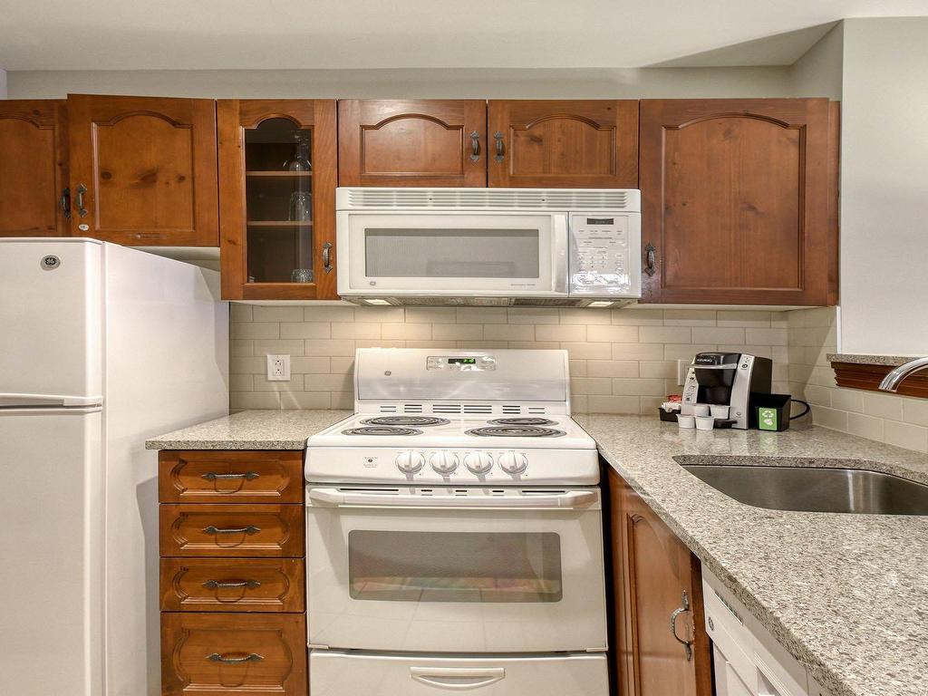 









151


Ch. du Curé-Deslauriers

, 221,
Mont-Tremblant,




QC
J8E1C9

