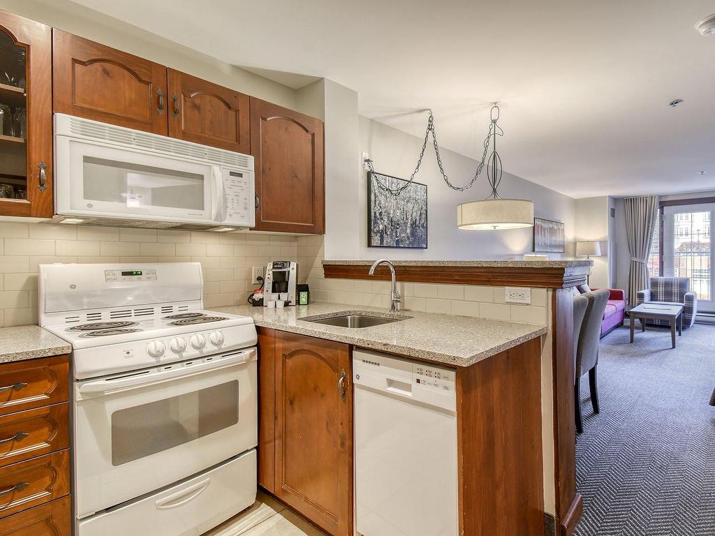 









151


Ch. du Curé-Deslauriers

, 221,
Mont-Tremblant,




QC
J8E1C9

