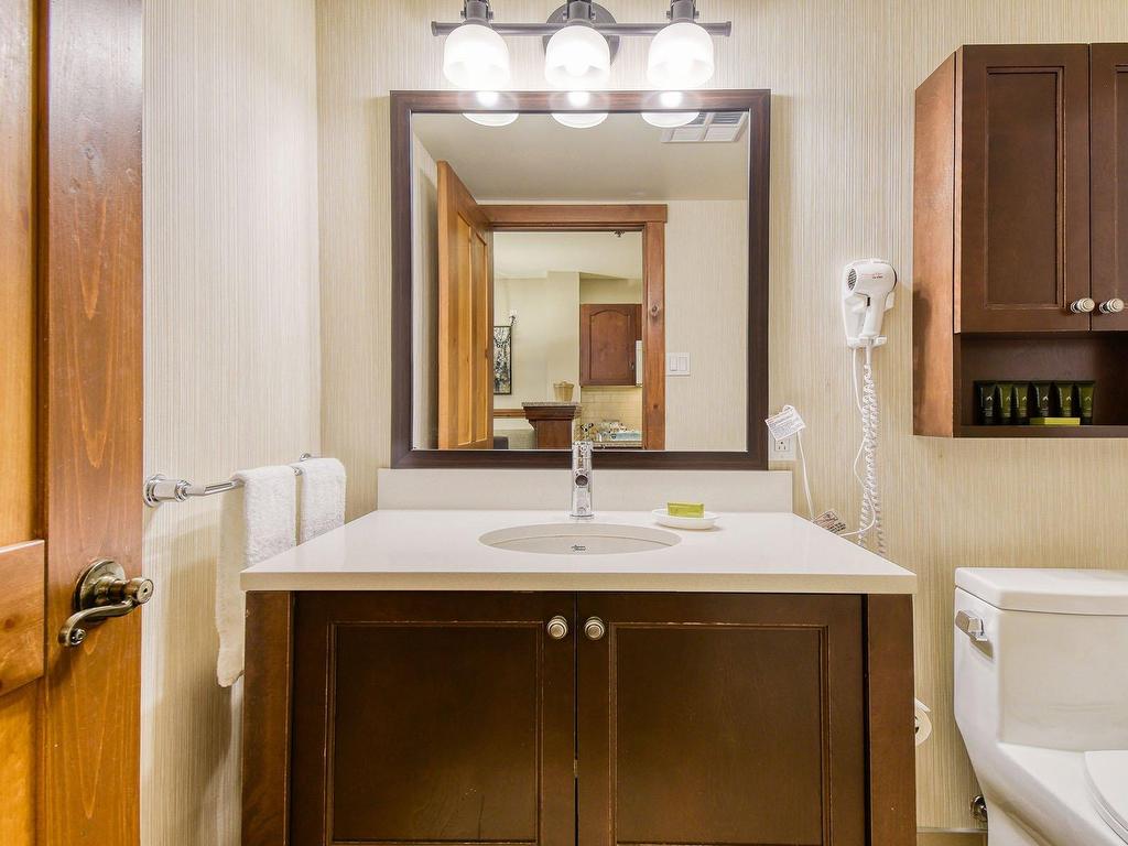 









151


Ch. du Curé-Deslauriers

, 221,
Mont-Tremblant,




QC
J8E1C9

