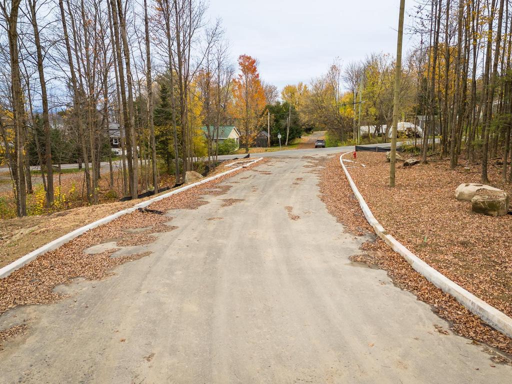 












Rue des Peupliers

,
Lac-Brome,







QC
J0E1V0

