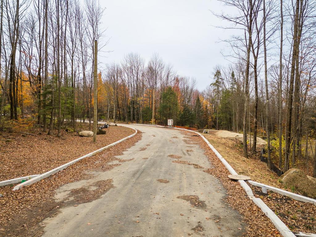 












Rue des Peupliers

,
Lac-Brome,







QC
J0E1V0


