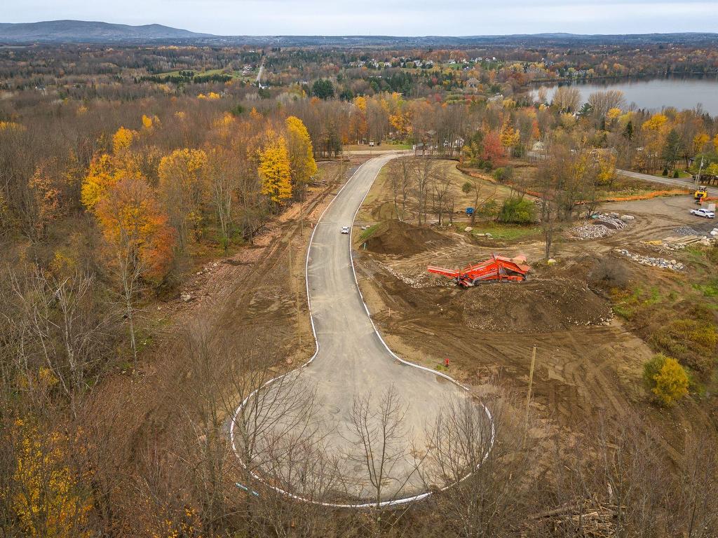 












Rue des Peupliers

,
Lac-Brome,







QC
J0E1V0

