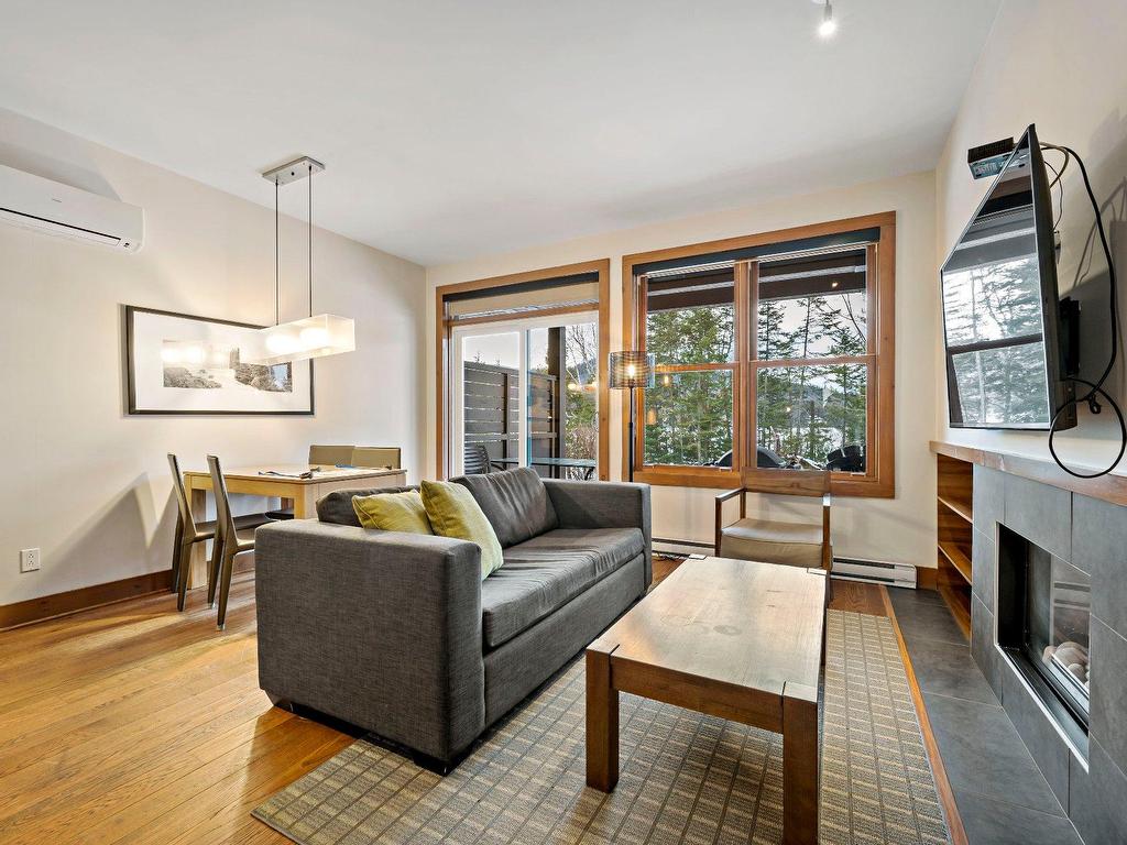 









2240


Ch. du Lac-Supérieur

, 3103,
Lac-Supérieur,




QC
J0T1J0

