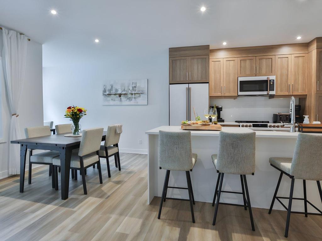 









280


Rue du Mont-Plaisant

, 2A,
Mont-Tremblant,




QC
J8E1L2

