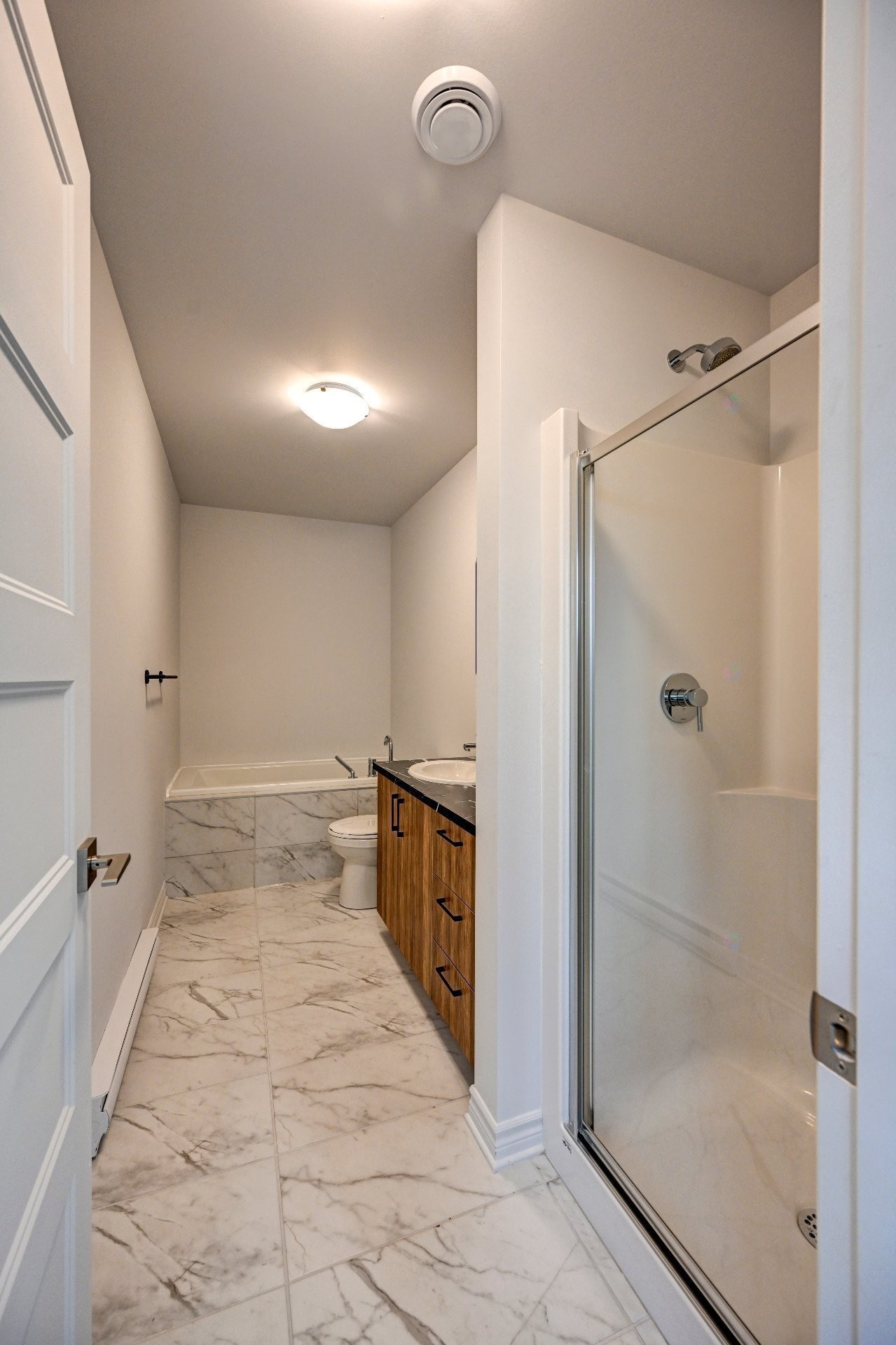 









554


Rue Adonel-Langlois

,
Sainte-Marthe-sur-le-Lac,




QC
J0N1P0

