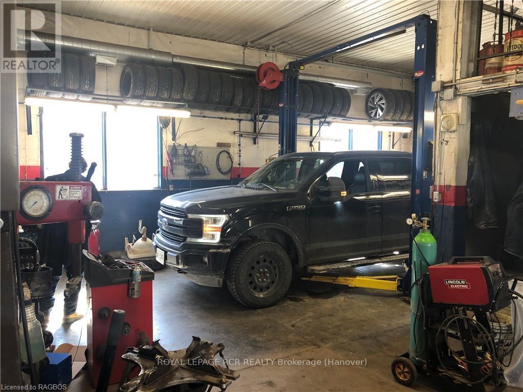 












343 DAVID WINKLER PARKWAY

,
West Grey,




Ontario
N0G2M0

