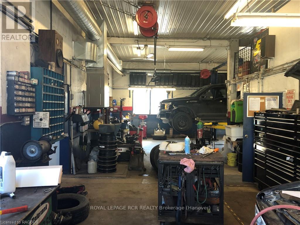 












343 DAVID WINKLER PARKWAY

,
West Grey,




Ontario
N0G2M0

