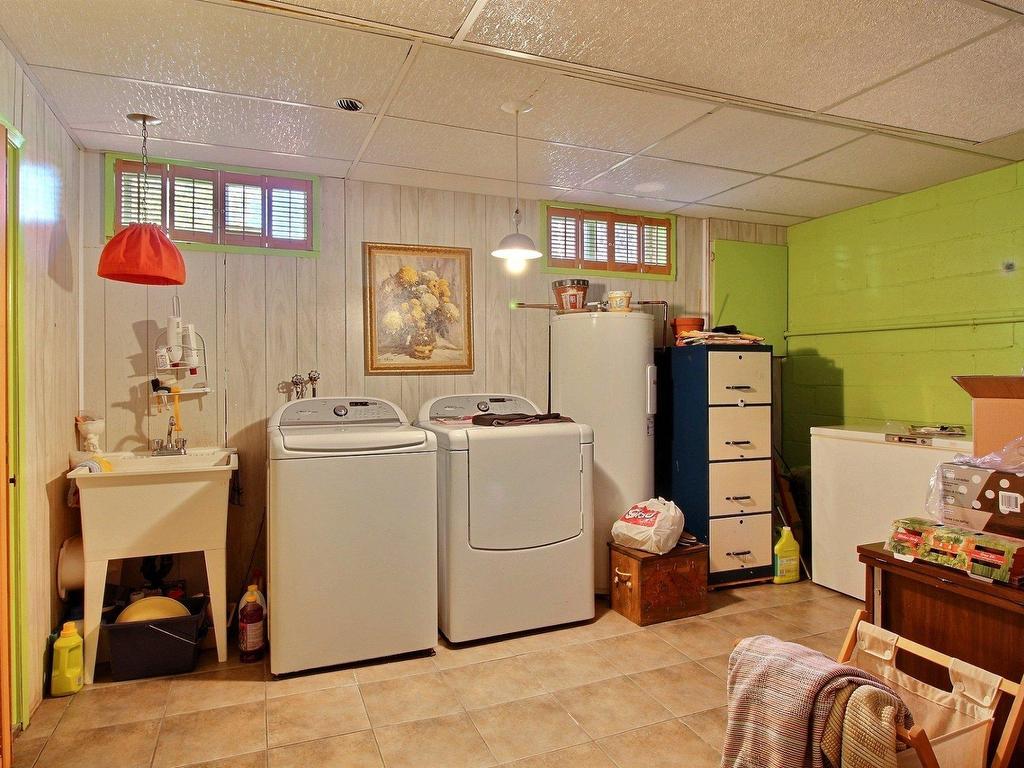 









41


Place Noyelle

,
Lebel-sur-Quévillon,




QC
J0Y1X0

