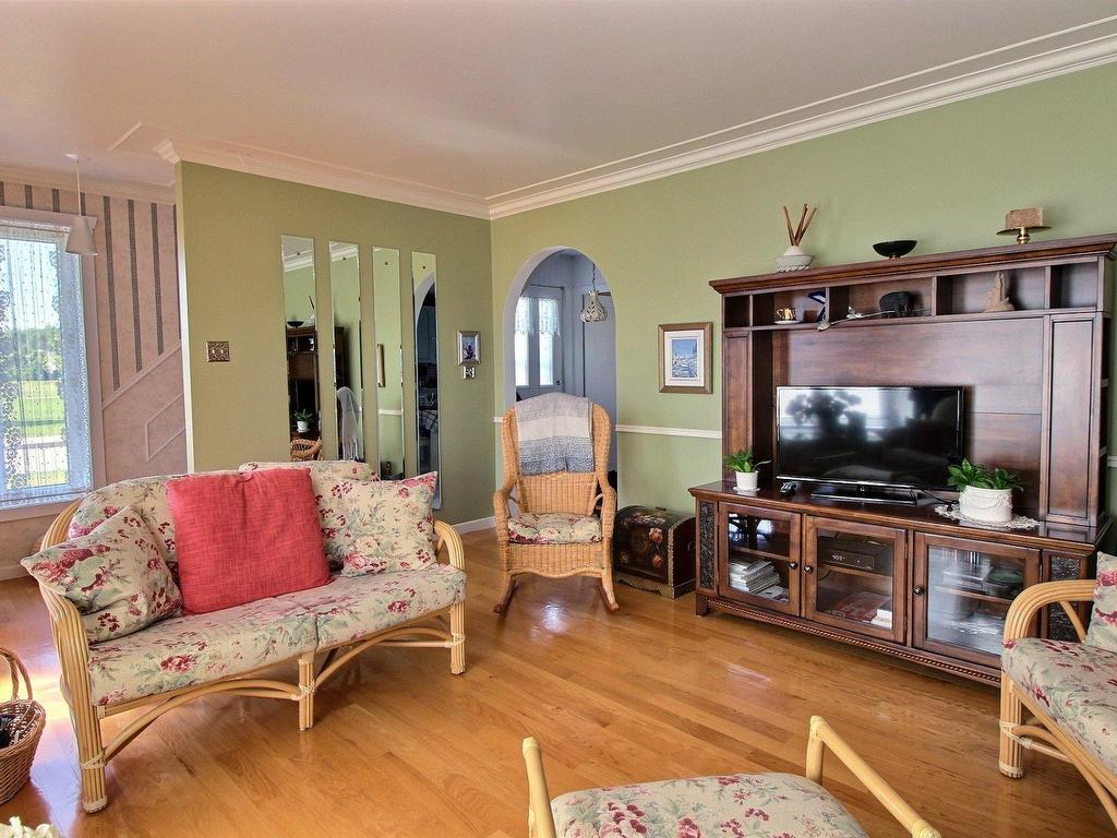 









41


Place Noyelle

,
Lebel-sur-Quévillon,




QC
J0Y1X0

