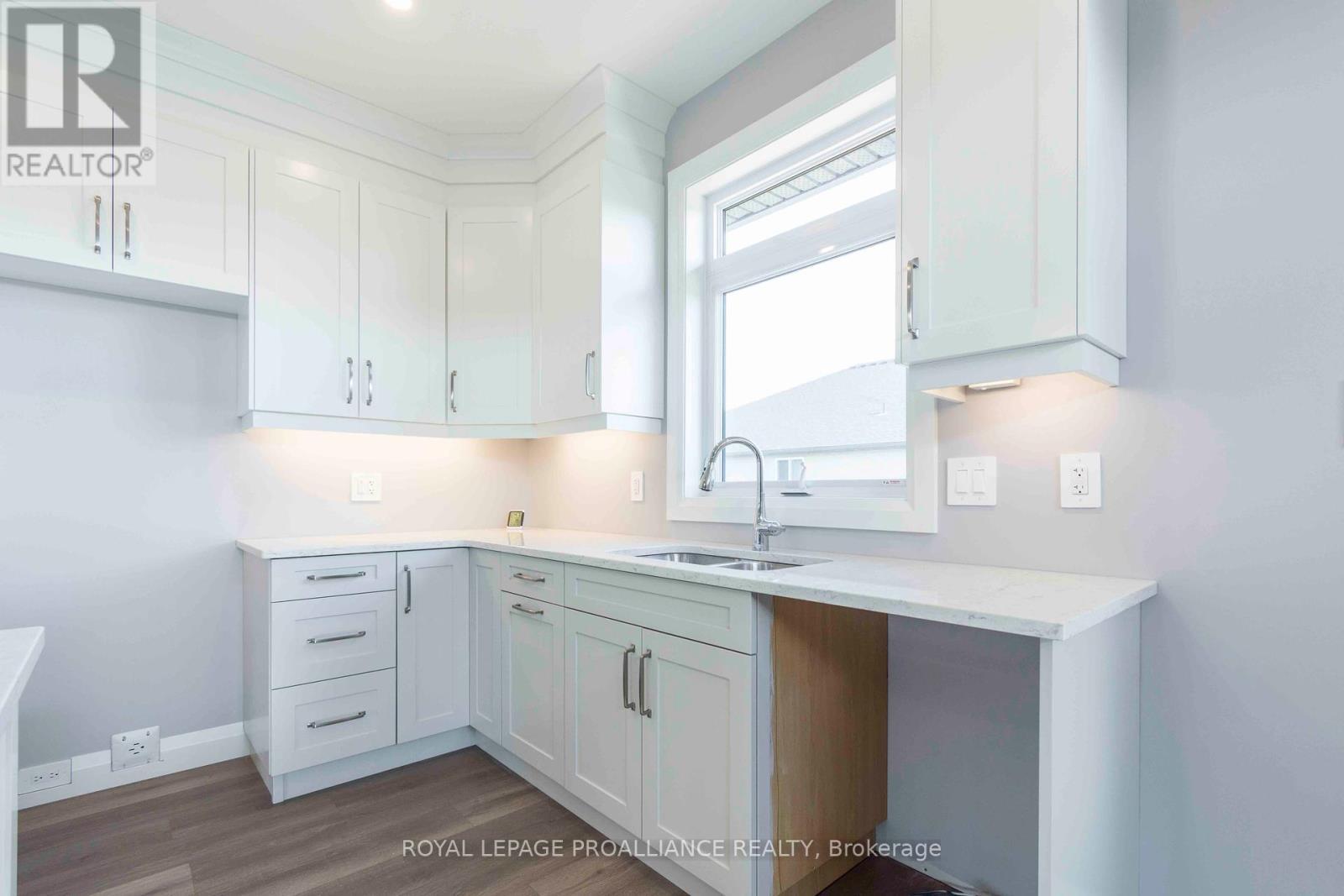 












31 MACKENZIE JOHN CRESCENT

,
Brighton,




Ontario
K0K1H0

