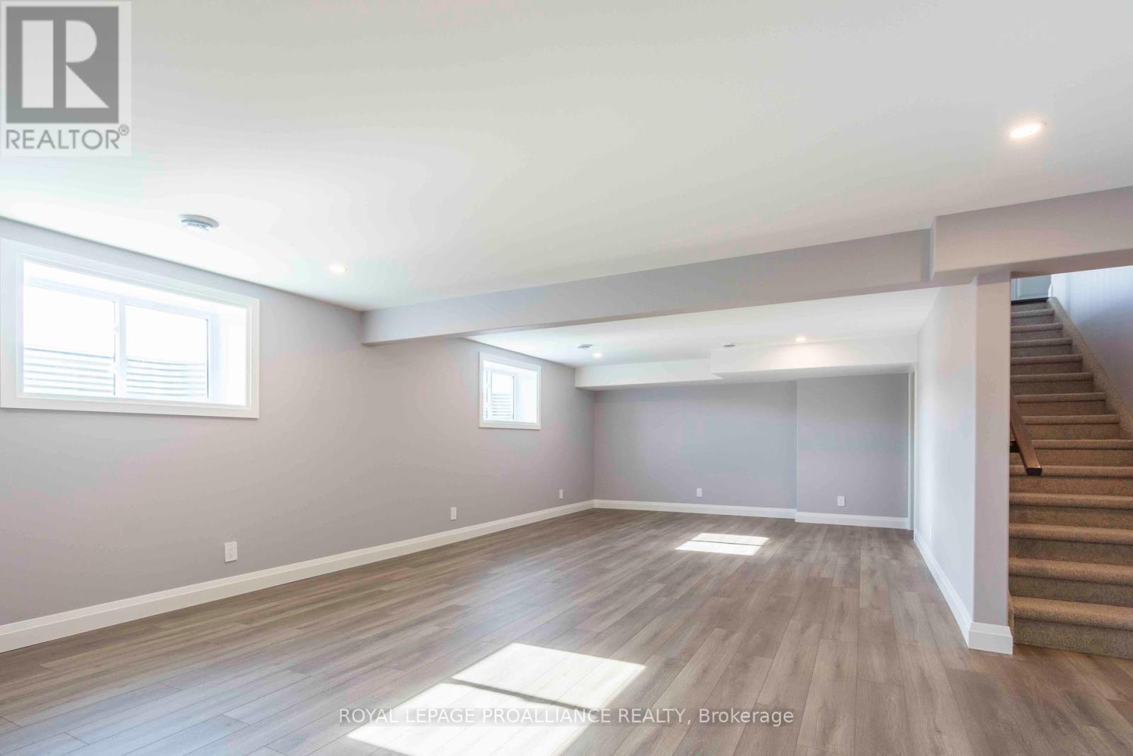 












31 MACKENZIE JOHN CRESCENT

,
Brighton,




Ontario
K0K1H0

