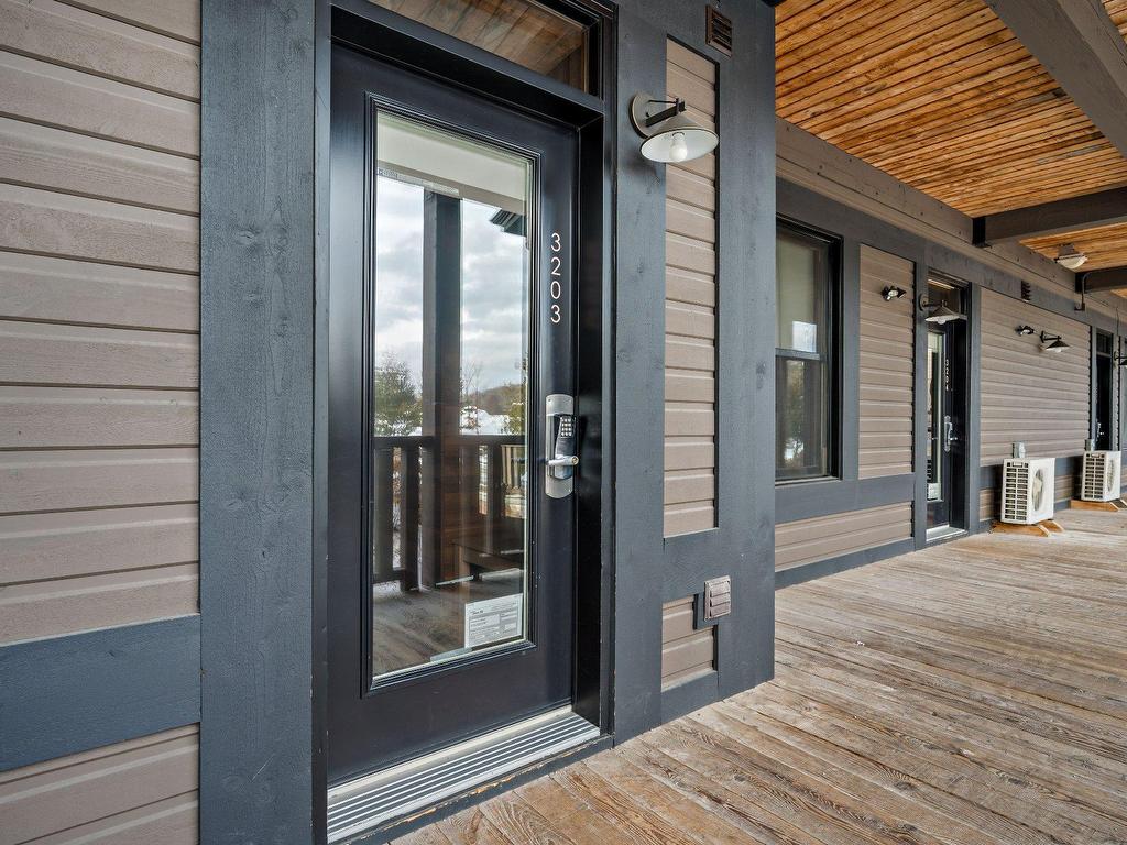 









2240


Ch. du Lac-Supérieur

, 3203,
Lac-Supérieur,




QC
J0T1J0

