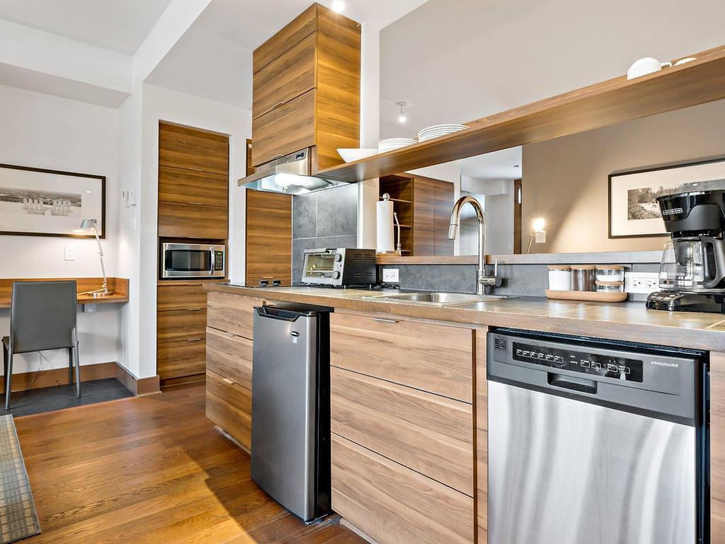 









2240


Ch. du Lac-Supérieur

, 3203,
Lac-Supérieur,




QC
J0T1J0

