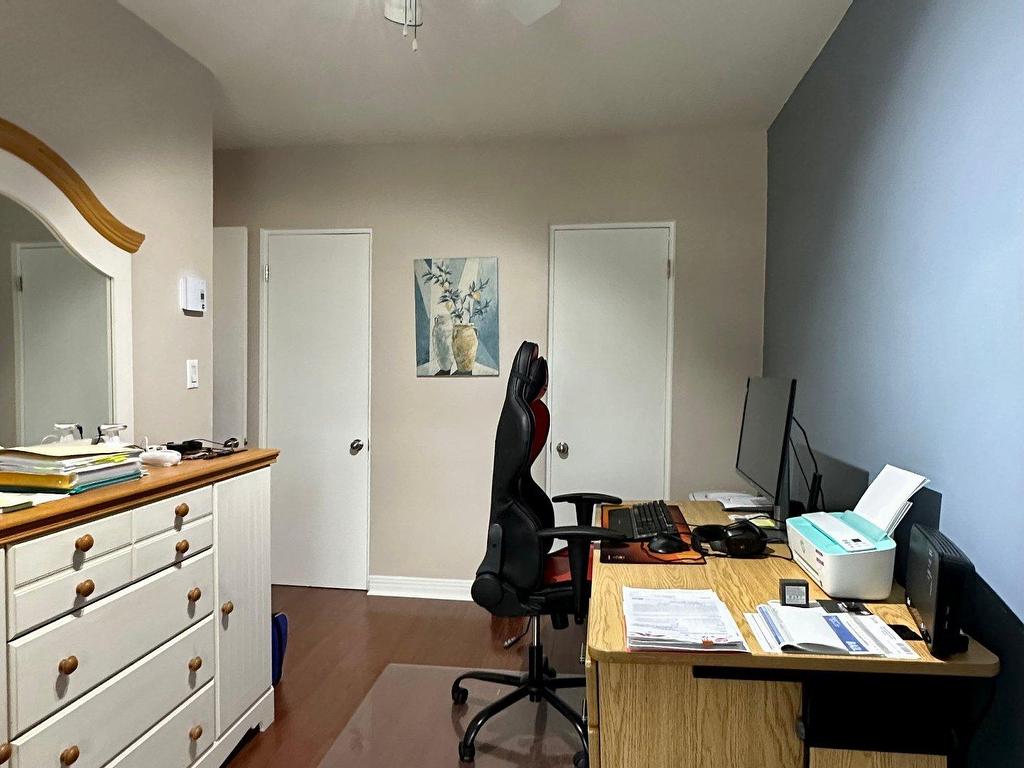 









718

 - 720


Rue Williams

,
Trois-Rivières,




QC
G9A3J6


