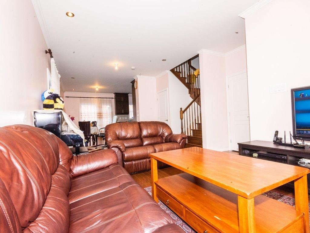 









1931


Rue Pigeon

,
Montréal (LaSalle),




QC
H8N0A7

