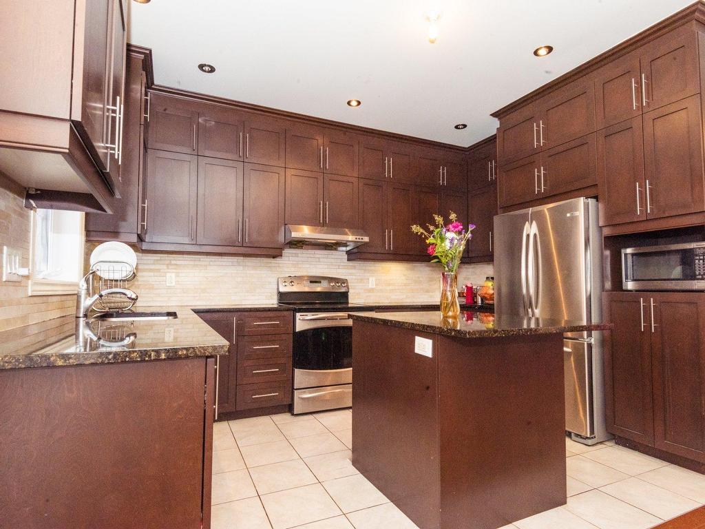 









1931


Rue Pigeon

,
Montréal (LaSalle),




QC
H8N0A7

