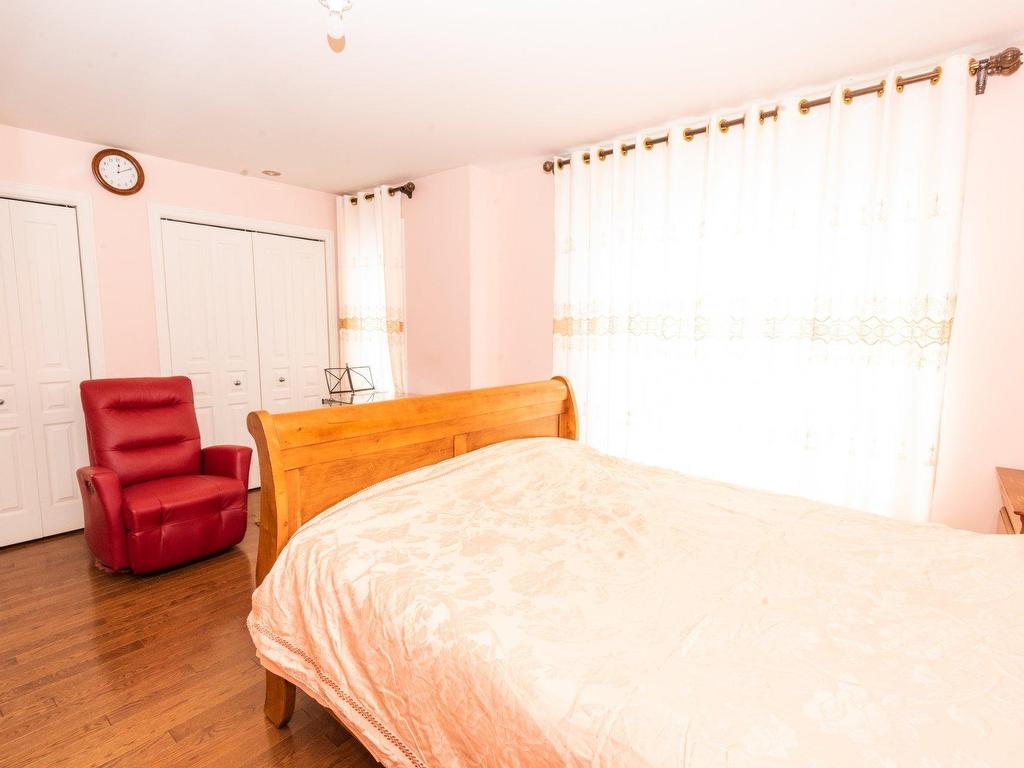 









1931


Rue Pigeon

,
Montréal (LaSalle),




QC
H8N0A7

