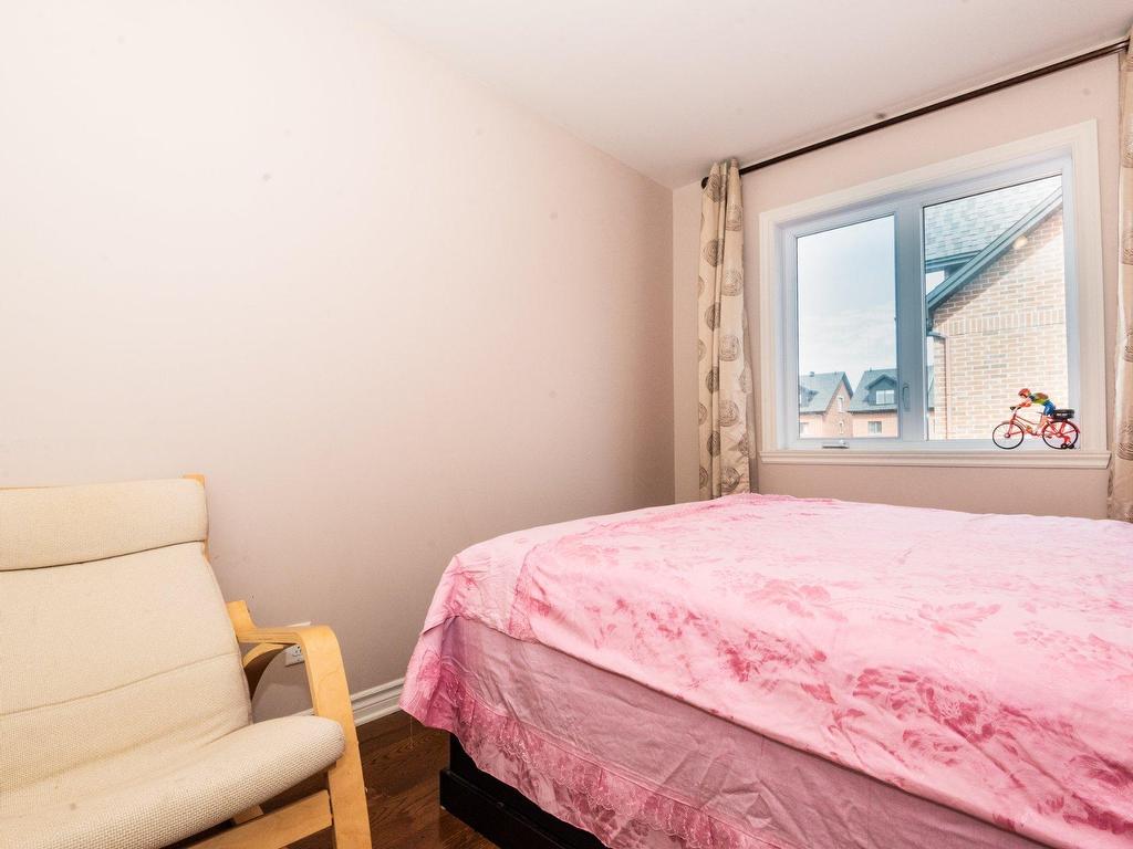 









1931


Rue Pigeon

,
Montréal (LaSalle),




QC
H8N0A7

