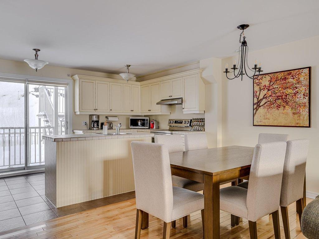 









729-A


Rue Principale

,
Saint-Sauveur,




QC
J0R1R2

