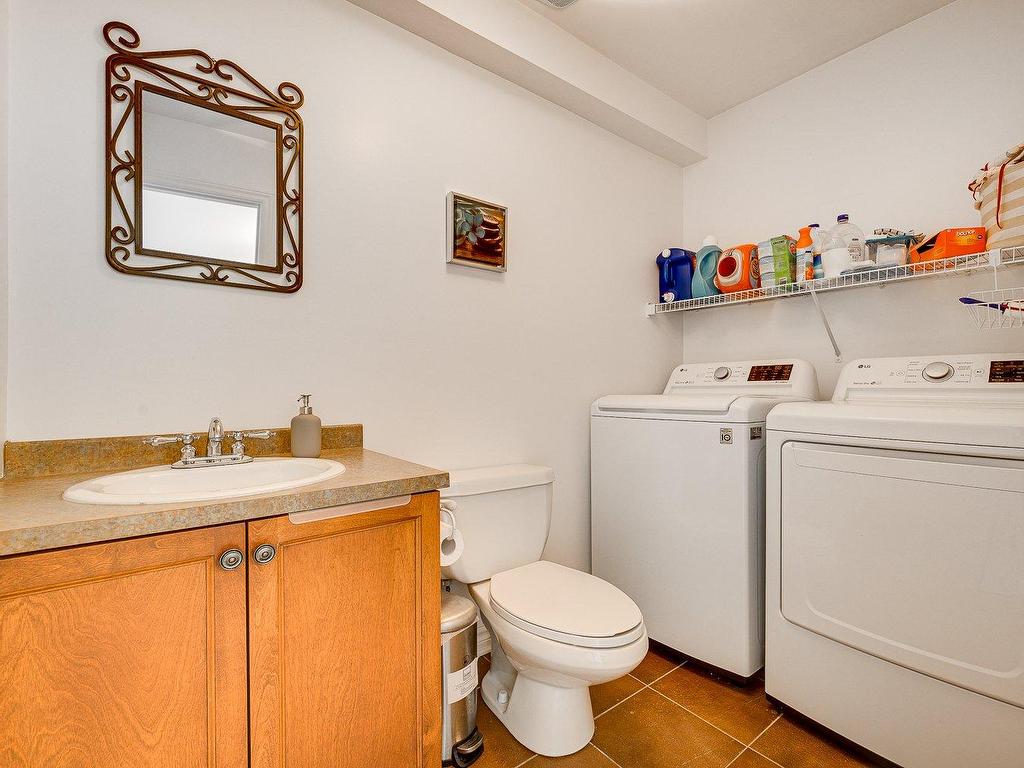 









729-A


Rue Principale

,
Saint-Sauveur,




QC
J0R1R2

