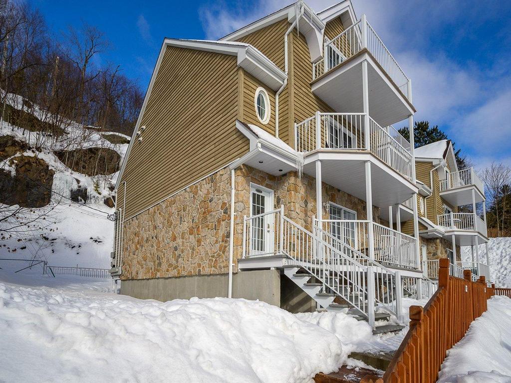 









729-A


Rue Principale

,
Saint-Sauveur,




QC
J0R1R2

