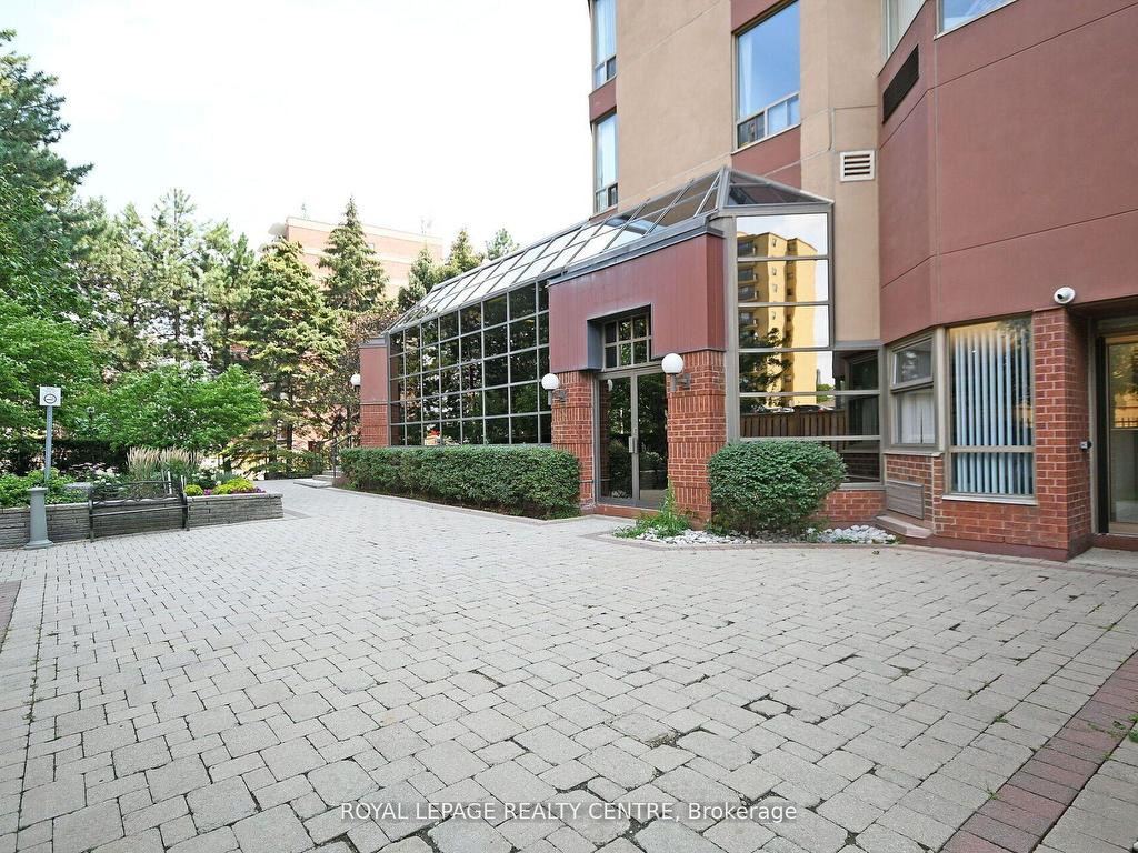












25 Fairview Rd W

, 1011,
Mississauga,




ON
L5B 3Y8

