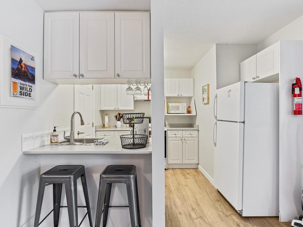 









1105


Henry

Rd, 305,
Courtenay,




BC
V9J 1L0

