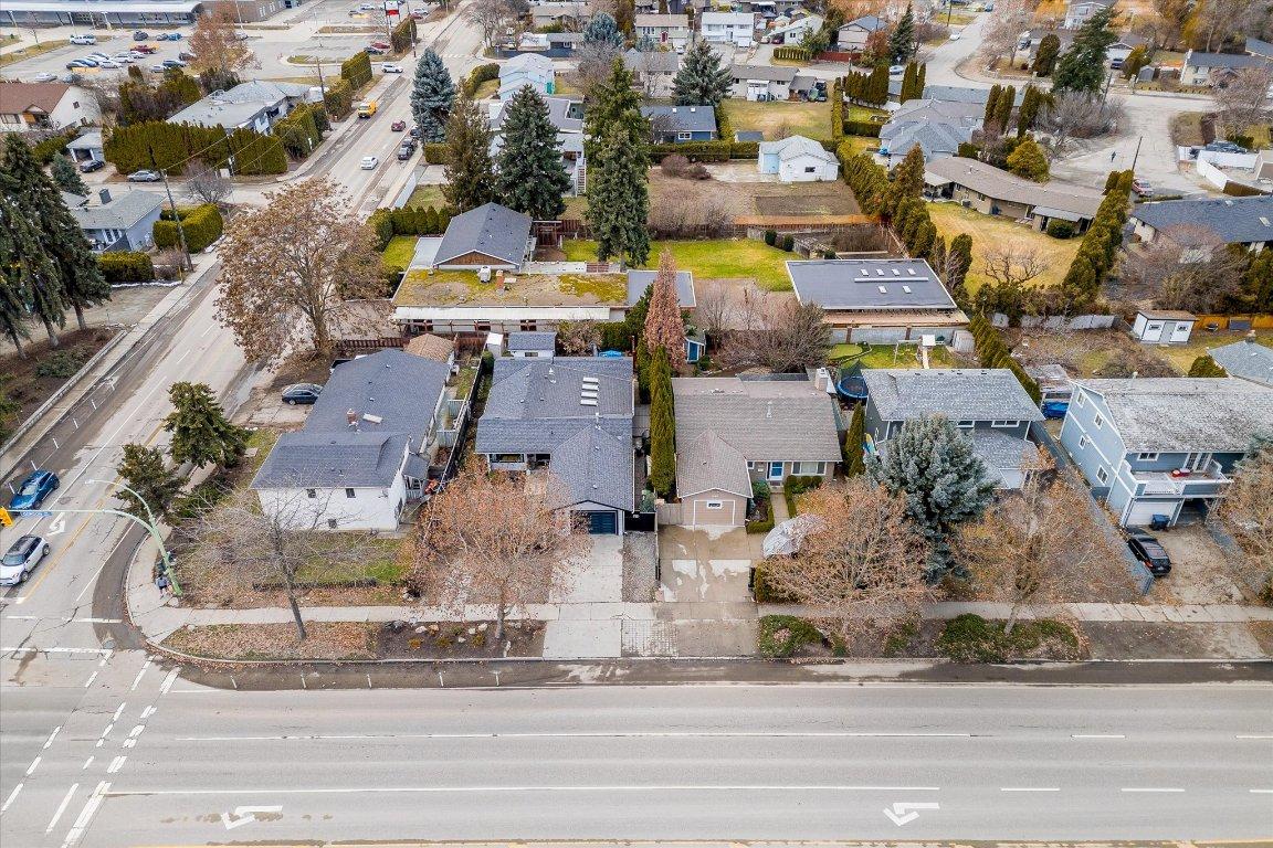 









1190


Raymer

Avenue,
Kelowna,




BC
V1Y 5A1

