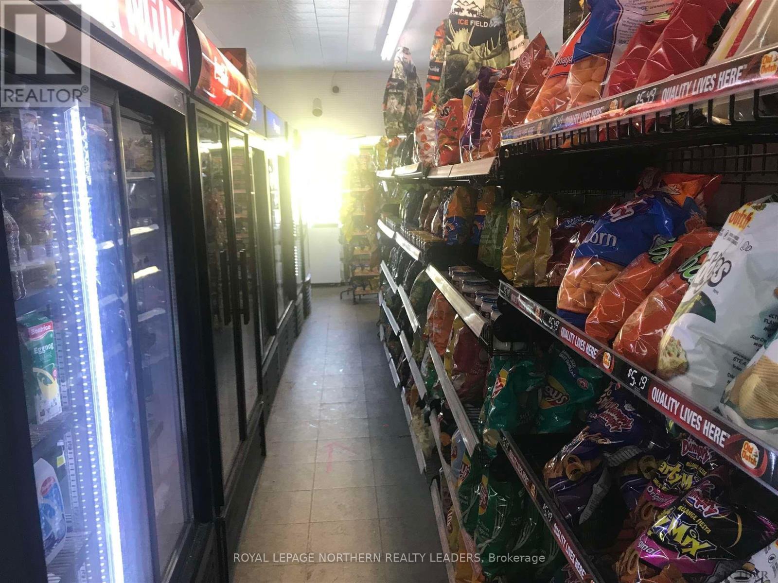 












175 MAIN STREET

,
Smooth Rock Falls (SRF),




Ontario
P4N2B0

