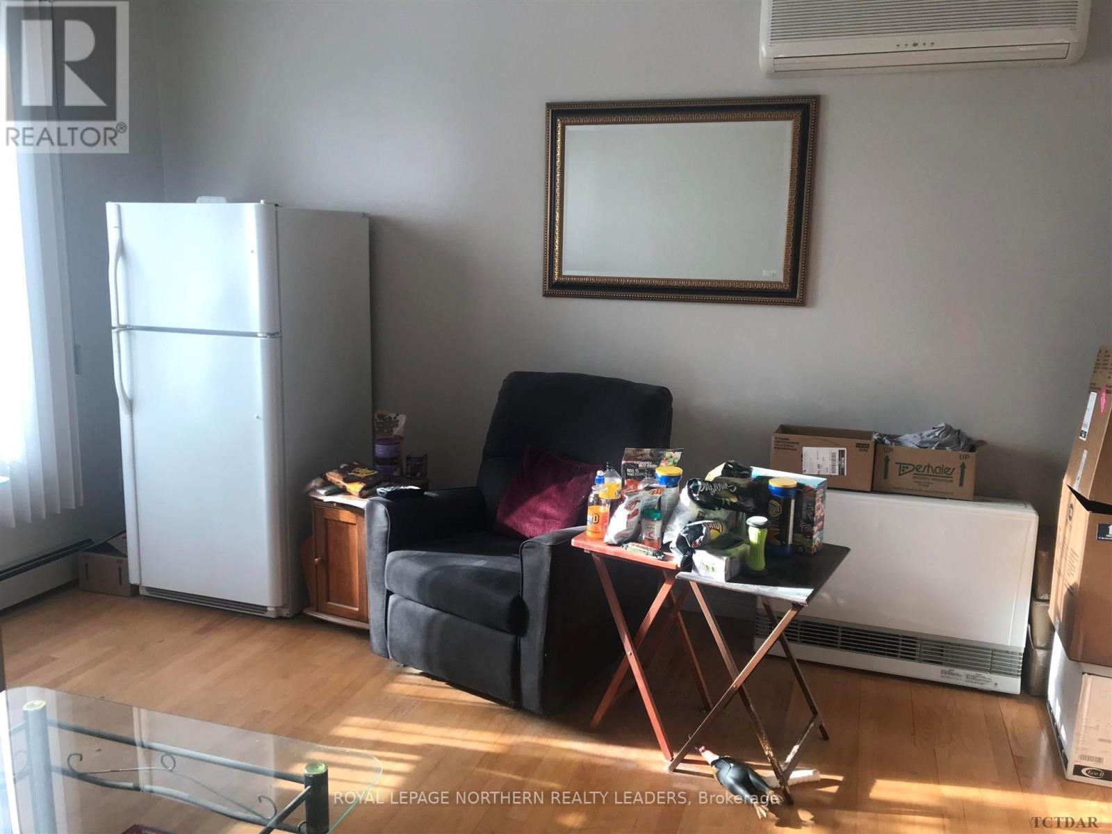 












175 MAIN STREET

,
Smooth Rock Falls (SRF),




Ontario
P4N2B0

