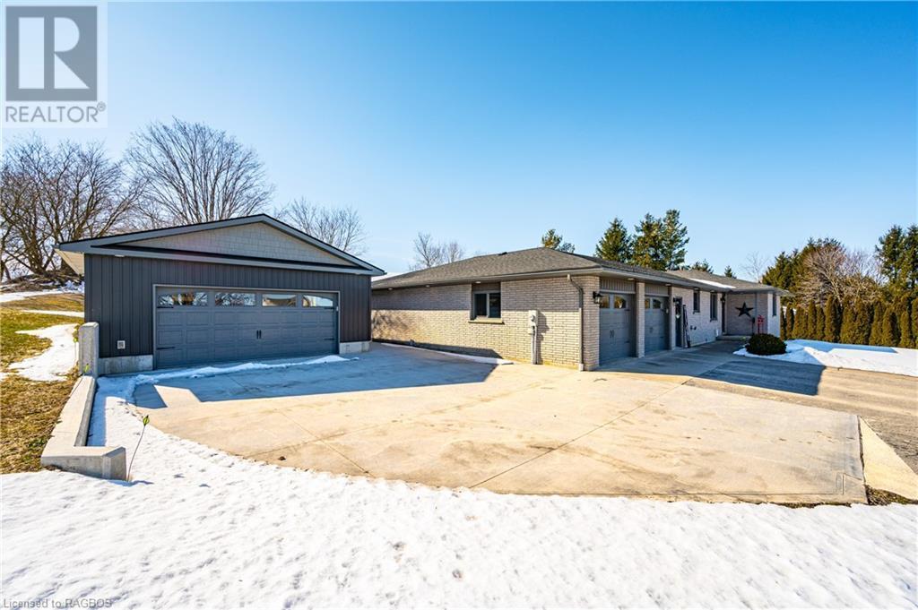 












150 MCFARLIN Drive

,
Mount Forest,




Ontario
N0G2L0

