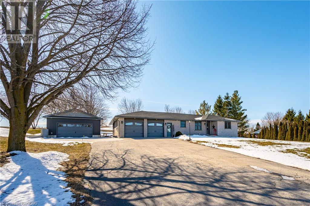 












150 MCFARLIN Drive

,
Mount Forest,




Ontario
N0G2L0

